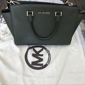Michael Kors Selma Medium Satchel